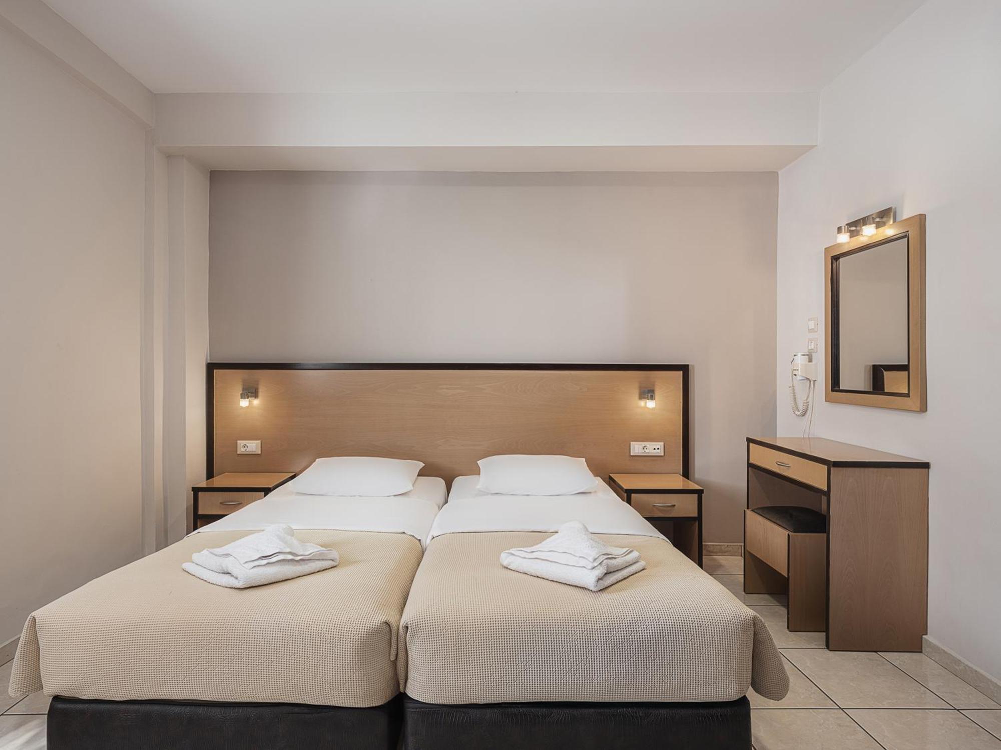 Theofilos City Hotel Chania  Exteriör bild
