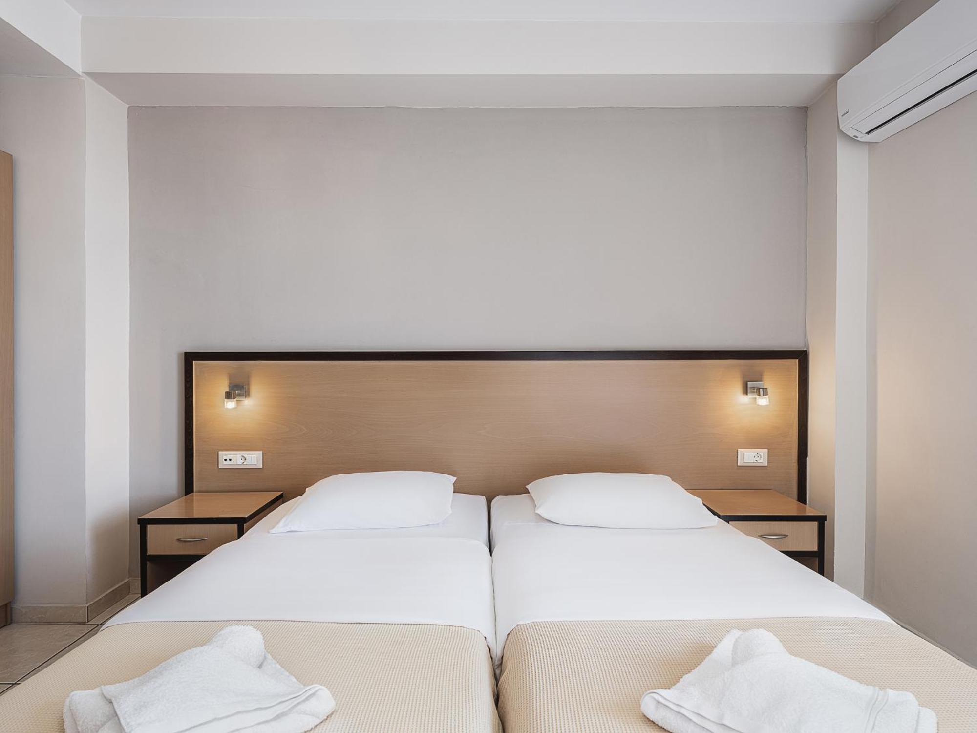 Theofilos City Hotel Chania  Exteriör bild