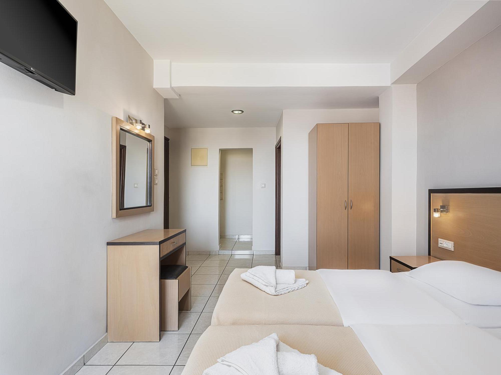 Theofilos City Hotel Chania  Exteriör bild