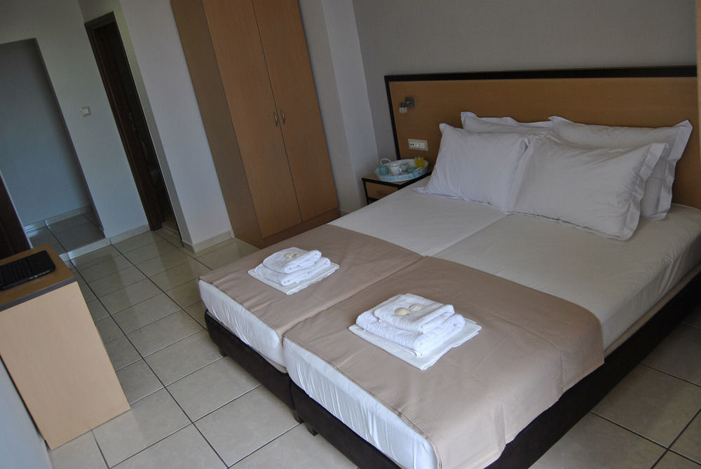 Theofilos City Hotel Chania  Exteriör bild