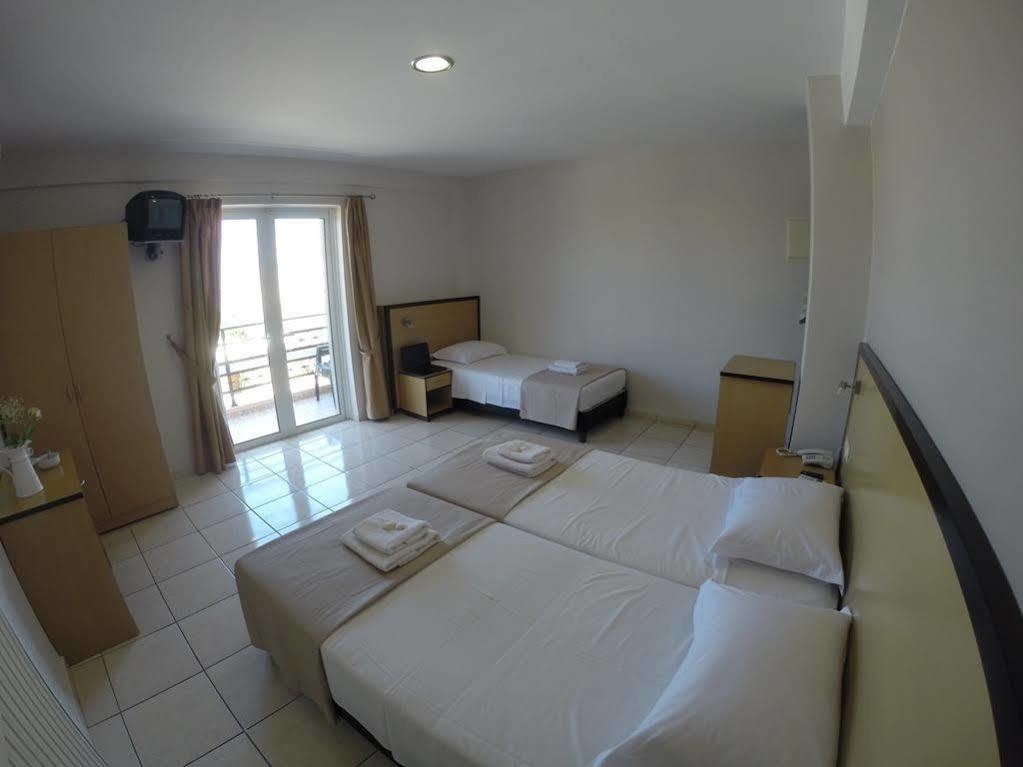 Theofilos City Hotel Chania  Exteriör bild